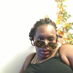 Meet your Posher, Kassandra